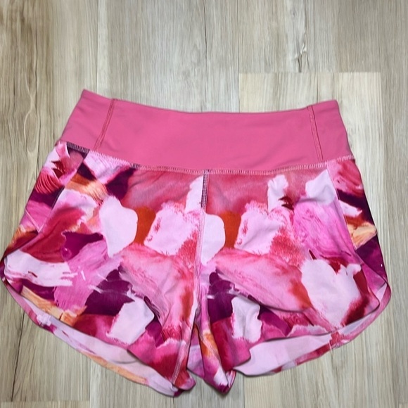 Athleta Run With It 3.5” Shorts Women’s | Painted Energy Pink Running Activewear - Picture 3 of 7